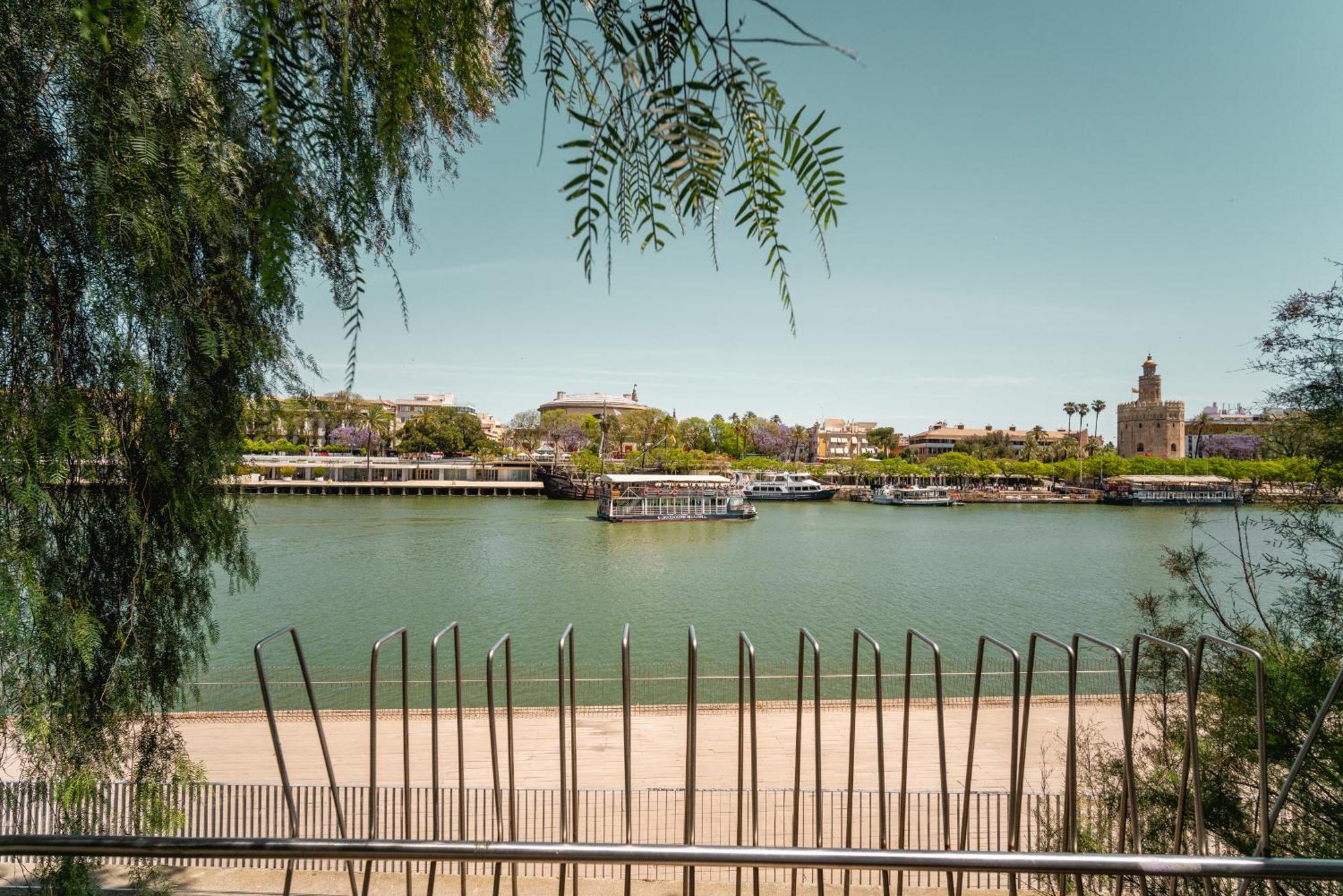 Betis River View Seville Exterior photo