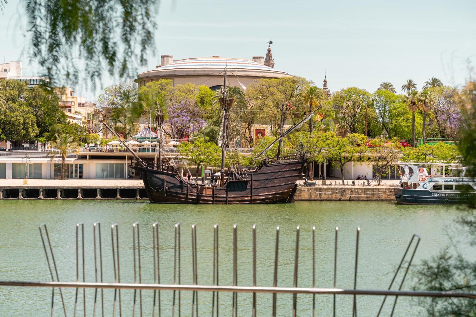 Betis River View Seville Exterior photo